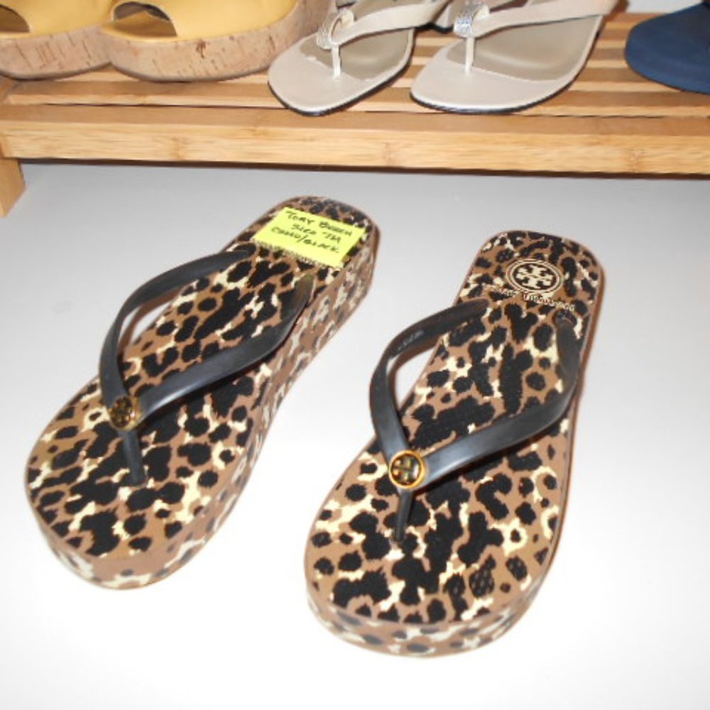 Tory Burch 1.5" Wedge Flip Flops 7M Camo $59 - Picture 1 of 8